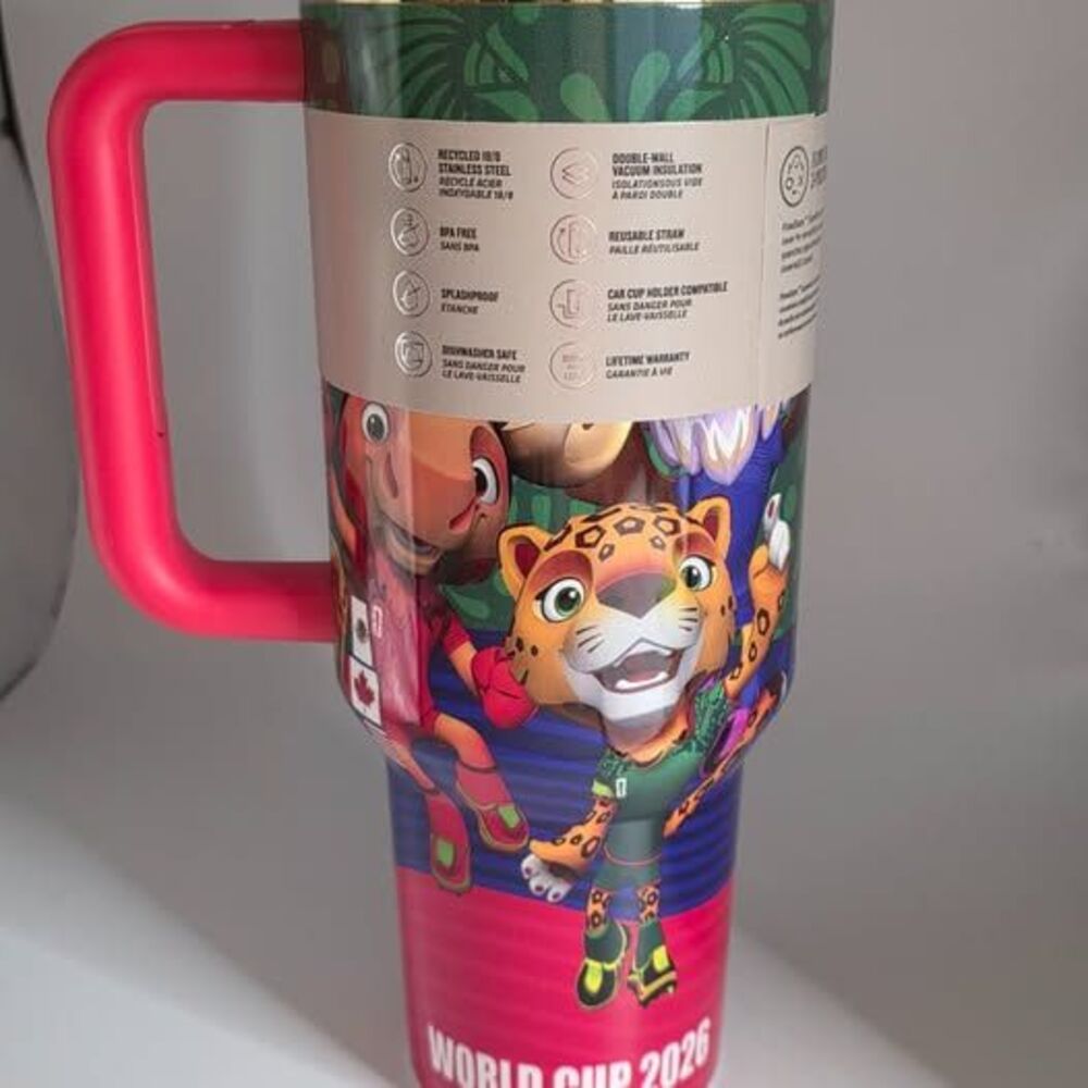 Stanley FIFA World Cup 2026 Quencher H2.0 40oz Tumbler 1 Green and 1 Red - Picture 2 of 9